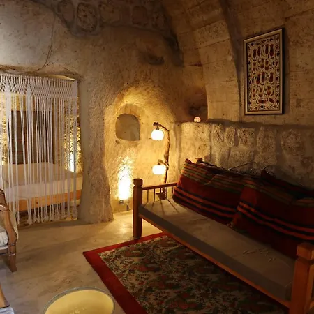 Bed & Breakfast Atax Cave House
