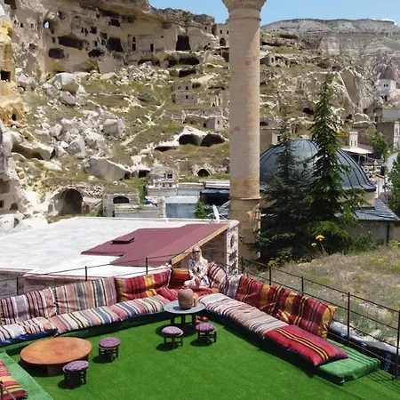 Bed & Breakfast Atax Cave House *