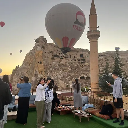 Bed & Breakfast Atax Cave House