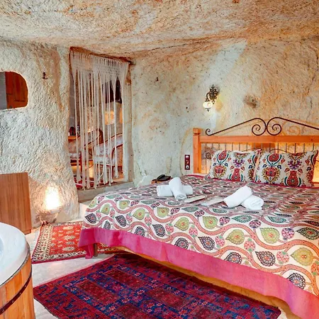 فندق مبيت وإفطار Atax Cave House أفانوس