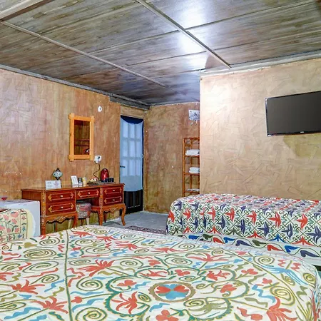 Bed & Breakfast Atax Cave House