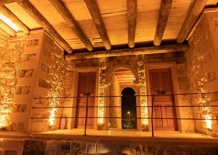 B&B Atax Cave House *